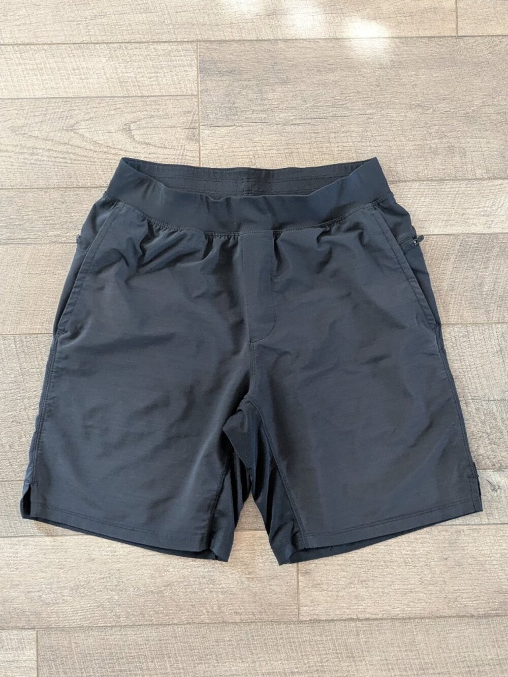 Fabletics Franchise Shorts | 9" Unlined | Black | Medium
